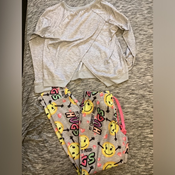 Justice Pajamas - Picture 2 of 2